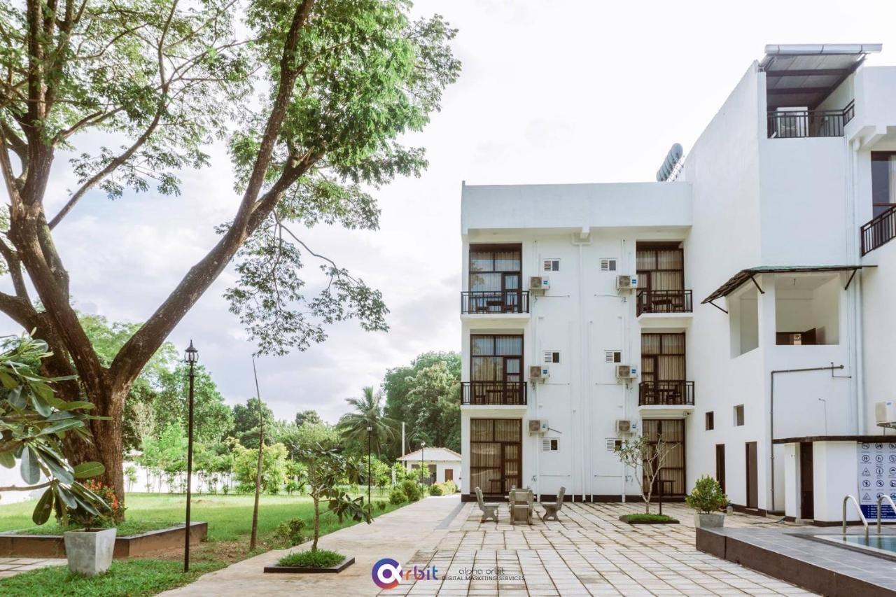 The Grand Pearl Resort Monaragala Exterior foto